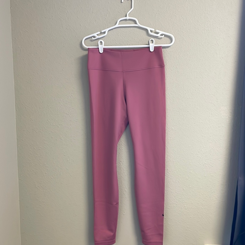 PINK Nike One Leggings